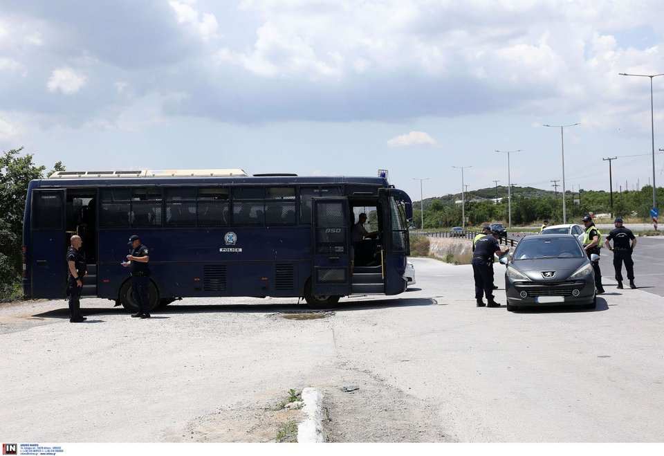 Έλεγχοι της Αστυνομίας στον Βόλο για τον τελικό του Κυπέλλου Ελλάδος ΑΕΚ-ΠΑΟΚ / Φωτογραφία: INTIME