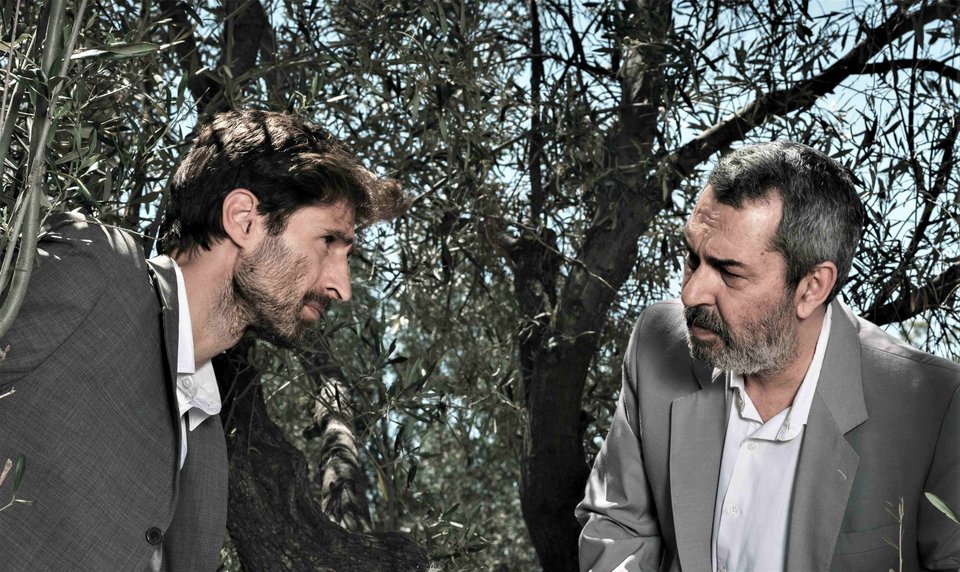 Μαξιμος Μουμούρης, Χρήστος Χατζηπαναγιώτης