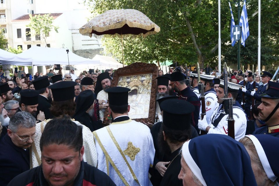 Αναχώρησε για το Πρωτάτο του Αγίου Όρους η ιερή εικόνα της Παναγίας «Άξιον Εστί» / Φωτογραφία: Eurokinissi
