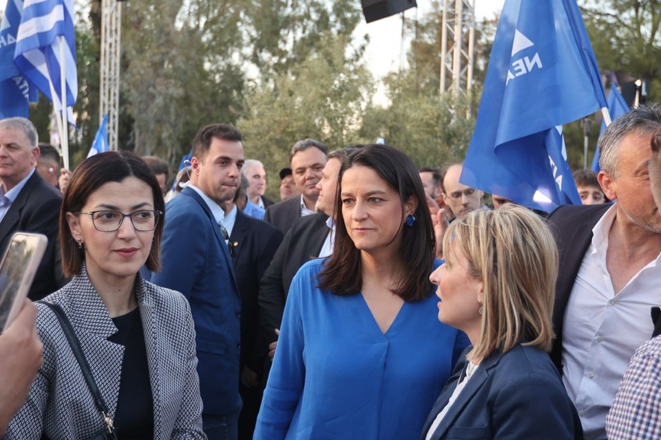 Η Νίκη Κεραμέως με την υποψήφια στο ψηφοδέλτιο Επικρατείας της ΝΔ Αγαπηδάκη Ειρήνη / Φωτογραφία: Eurokinissi