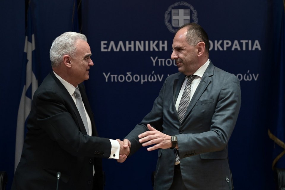 Τελετή παράδοσης-παραλαβής του υπουργείου Υποδομών και Μεταφορών από τον υπουργό Γιώργο Γεραπετρίτη στον υπηρεσιακό υπουργό Γιάννη Γκόλια, Παρασκευή 26 Μαΐου 2023