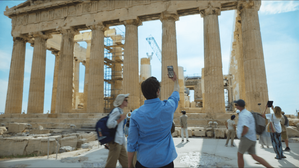 Οι χρήστες της εφαρμογής μπορούν να θαυμάσουν τα μνημεία στο φυσικό τους μέγεθος και να περιηγηθούν στο εσωτερικό τους