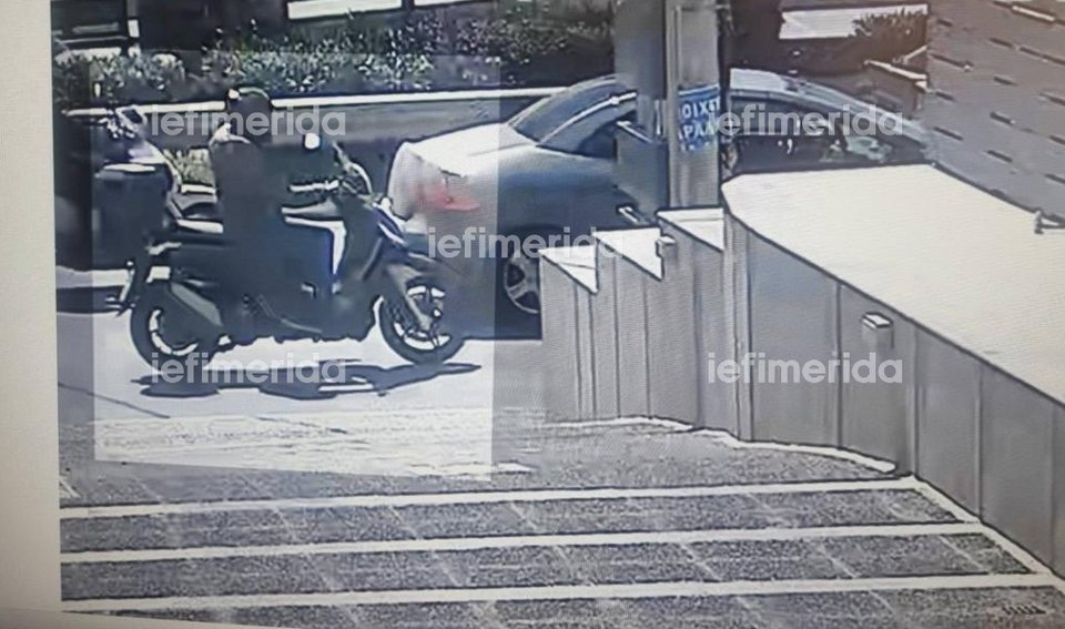 Το μηχανάκι που χρησιμοποίησαν οι εκτελεστές του Γιώργου Καραϊβάζ