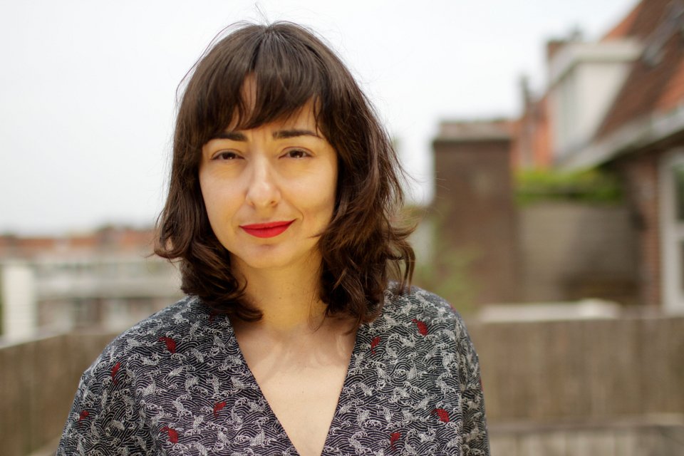 Το One Three Some – Απόπειρα Δημιουργίας Μιας Δημοκρατικής Συνέλευσης, είναι μια συμμετοχική παράσταση που φτιάχνουν οι ίδιοι οι θεατές/συμμετέχοντες μαζί με τρεις ηθοποιούς. Μια σύλληψη και δημιουργία της Δανάης Θεοδωρίδου