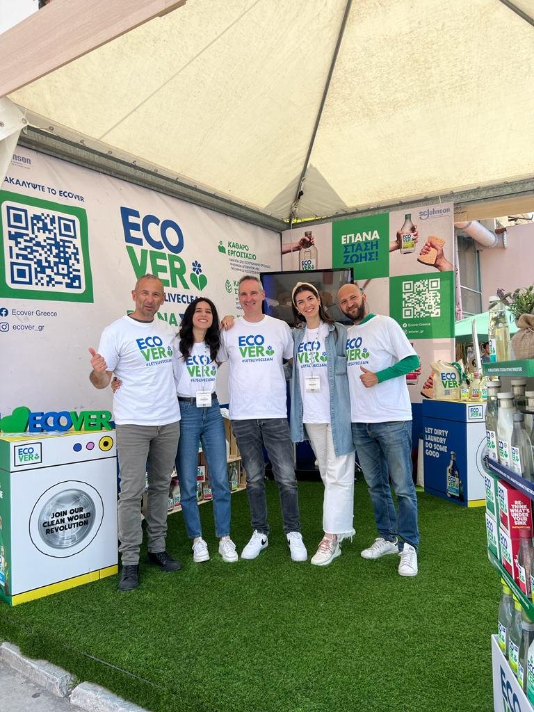 Ecover at Biofestival: Σίμος Φαφαλιός – Διευθυντής Πωλήσεων, Στεφανία Δημητρακοπούλου – Brand Manager, Νίκος Δριβάκος – Γενικός Διευθυντής, Δάφνη Πελεκάση – Junior Brand Manager, Γιώργος Χατζηαλέξης – Key Account Manager