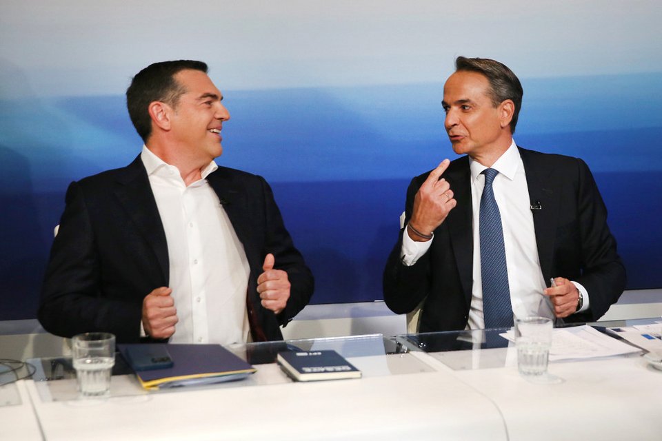 Σύντομο τετ α τετ Αλέξη Τσίπρα με Κυριάκο Μητσοτάκη στο debate / Φωτογραφία INTIME