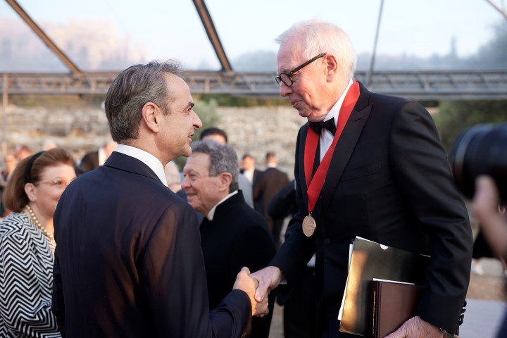 Κυρ. Μητσοτάκης και σερ David Alan Chipperfield -Φωτογραφία: Δ. Παπαμήτσος/Γρ. Τύπου Πρωθυπουργού