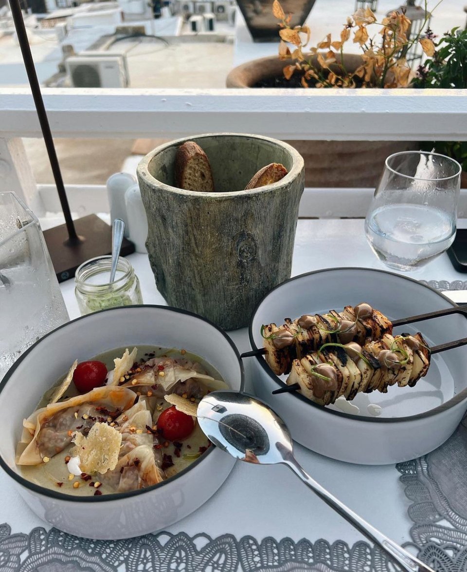 César Meze Bar, Λίνδος-Ρόδος