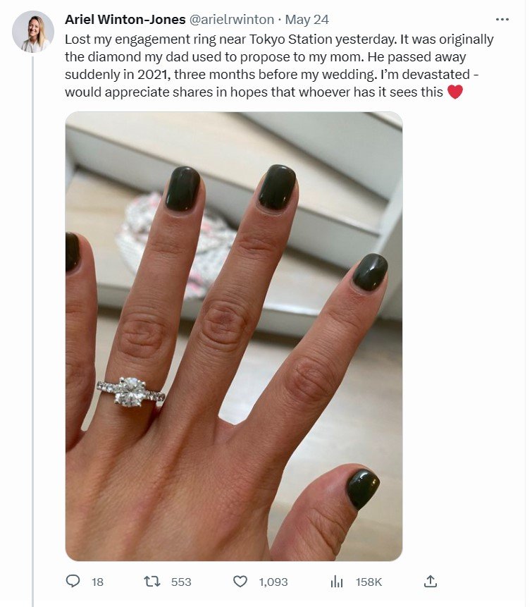 Η έκκληση της Ariel στο Twitter μαζί με φωτογραφία του δαχτυλιδιού