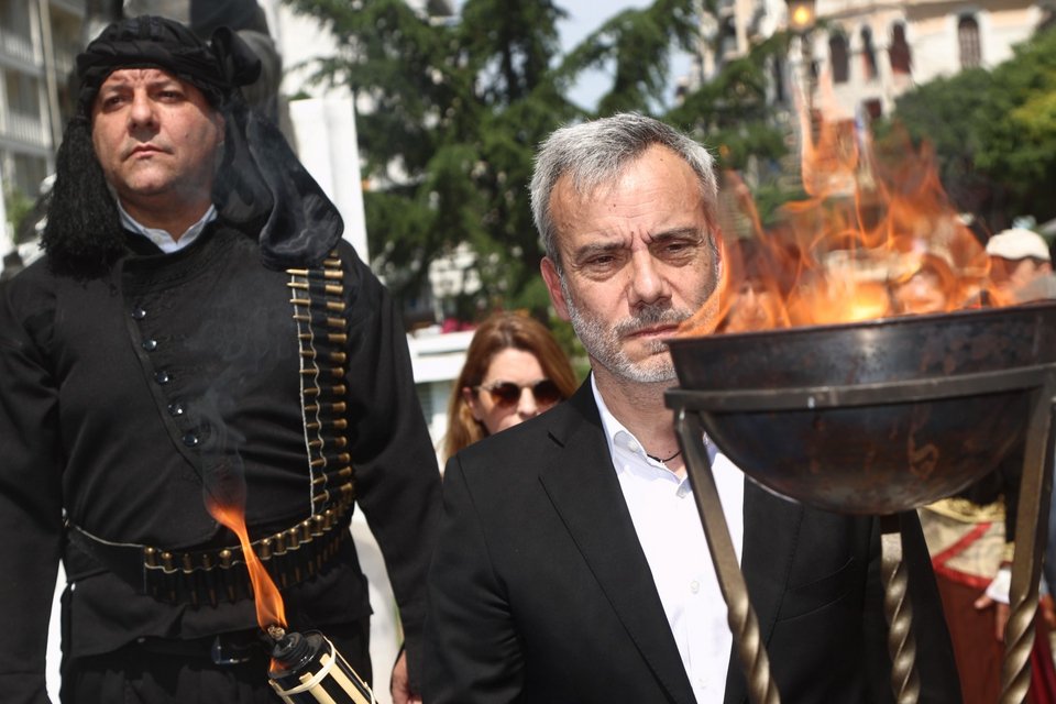 Ο Δήμαρχος Θεσσαλονίκης Κ. Ζέρβας άναψε τη «Φλόγα της Μνήμης» για την επέτειο της Γενοκτονίας του Ποντιακού Ελληνισμού