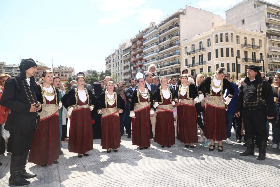 Ο Δήμαρχος Θεσσαλονίκης Κ. Ζέρβας άναψε τη «Φλόγα της Μνήμης» για την επέτειο της Γενοκτονίας του Ποντιακού Ελληνισμού