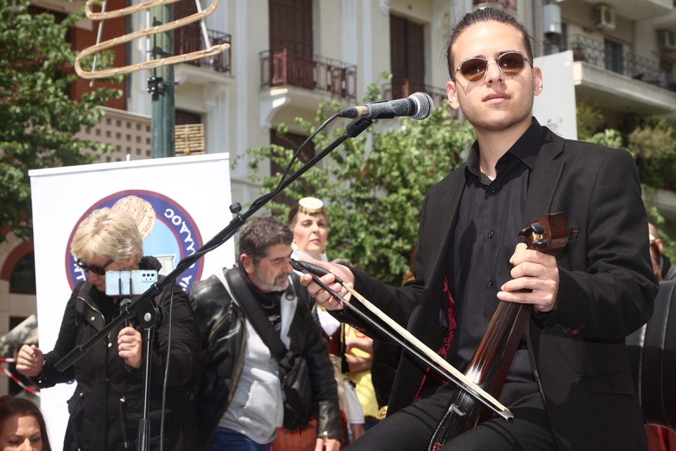 Ο Δήμαρχος Θεσσαλονίκης Κ. Ζέρβας άναψε τη «Φλόγα της Μνήμης» για την επέτειο της Γενοκτονίας του Ποντιακού Ελληνισμού