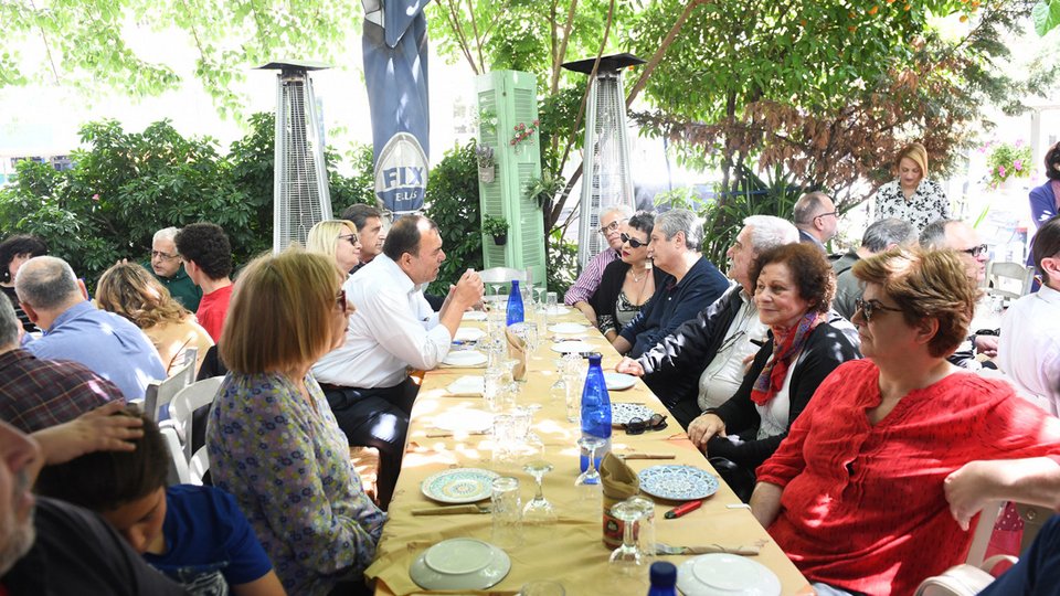 Αρκετά μέλη της Κεντρικής Επιτροπής του ΚΚΕ έδωσαν το «παρών» στο γεύμα στην Καλογρέζα