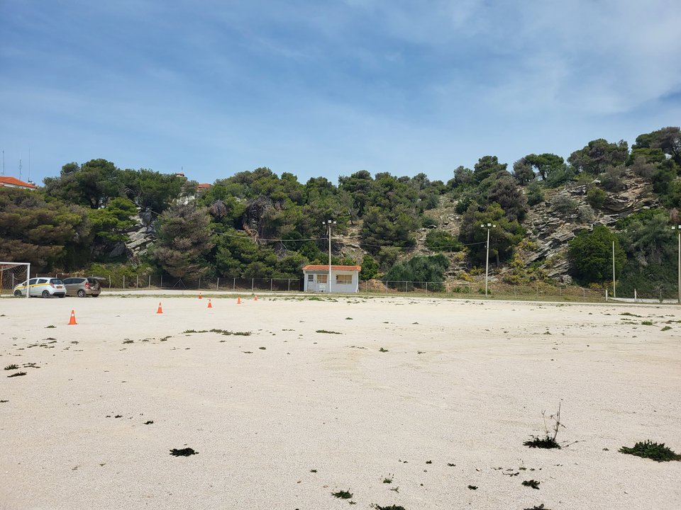 Το χωμάτινο γήπεδο της Νέας Πεντέλης