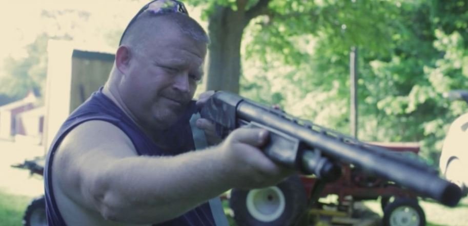 Ο Τζέιμς δέχτηκε «πυρά» μετά τη σύλληψη του Κρουκ Μποντ για φόνο και ο κόσμος μπέρδεψε την ταυτότητά τους 