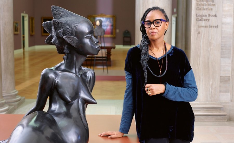 Η Wangechi Mutu