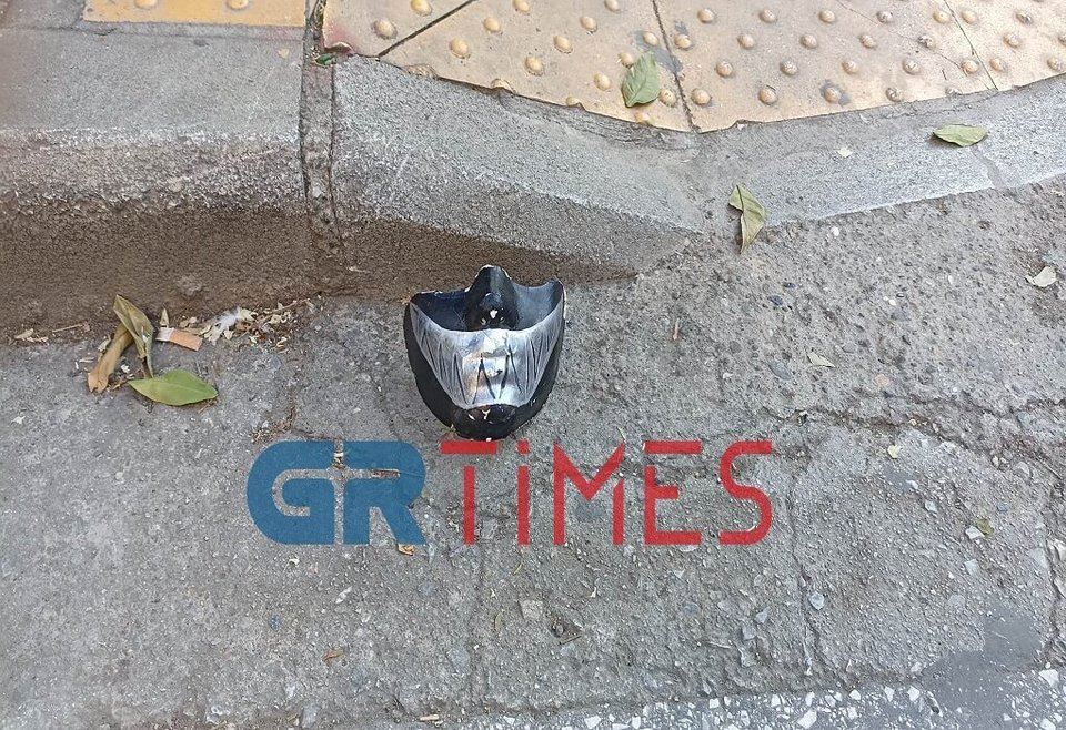 Η μάσκα ενός από τους δύο δράστες / grtimes.gr