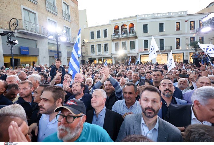 Κόσμος στη συγκέντρωση του Κυριάκου Μητσοτάκη στο Ηράκλειο Κρήτης / Φωτογραφία: Imageonline