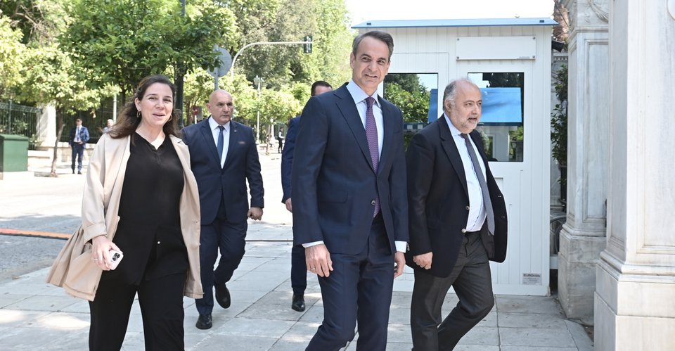 Η άφιξη του πρωθυπουργού Κυριάκου Μητσοτάκη στο Προεδρικό Μέγαρο