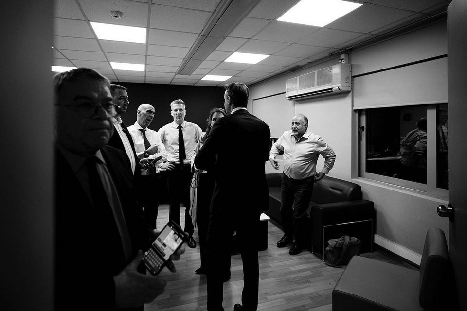 Με τους συνεργάτες του Αρη Σκέρτσο, Γιάννη Μπρατάκο, Κύρα Κάπη και Δημήτρη Τσιόδρα