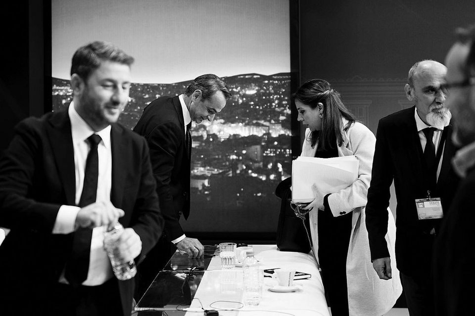 Με την στενή του συνεργάτιδα και διευθύντρια επικοινωνίας Κύρα Κάπη