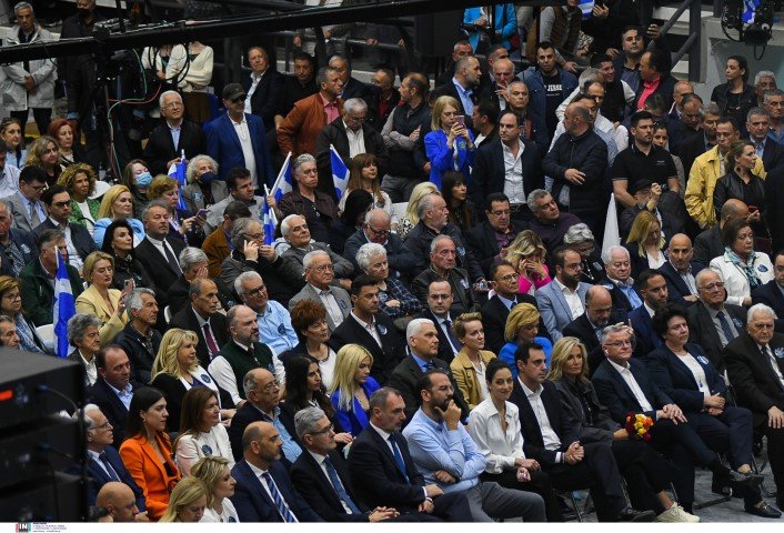 Το κατάμεστο κλειστό γήπεδο του ΕΑΠ στην Πάτρα κατά την ομιλία του Κυριάκου Μητσοτάκη / Φωτογραφία: Intime-Παπαμήτσος Δημήτρης