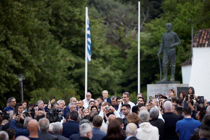 Ο Κυριάκος Μητσοτάκης στο Θέρισο / Φωτογραφία: Γρ. Τύπου προέδρου ΝΔ/ΔΗΜΗΤΡΗΣ ΠΑΠΑΜΗΤΣΟΣ