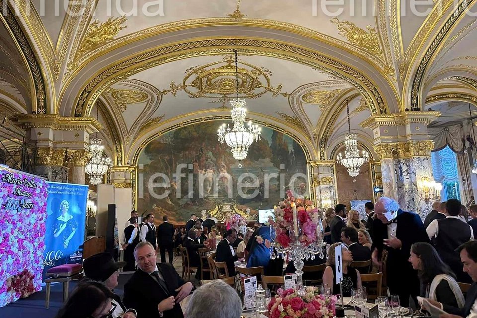 Η αίθουσα Salle Empire του ξενοδοχείου Hotel De Paris στο Μόντε Κάρλο