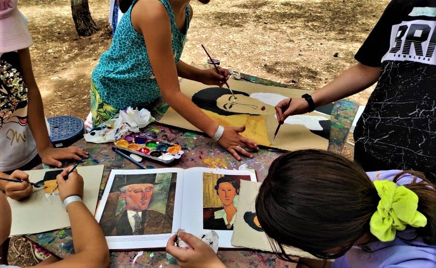 Ένα ξεχωριστό camp για παιδιά από 5-15 ετών κάτω από τη μαγική μπαγκέτα των Μορφών Έκφρασης του Θωμά Κινδύνη
