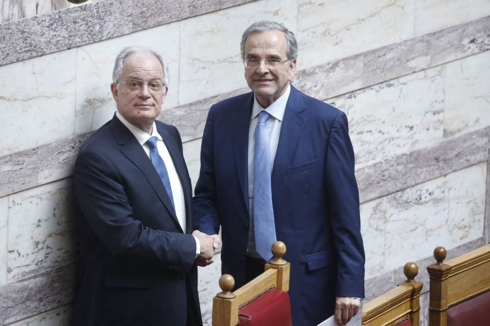 Ο πρόεδρος της Βουλής Κώστας Τασούλας με τον Αντώνη Σαμαρά