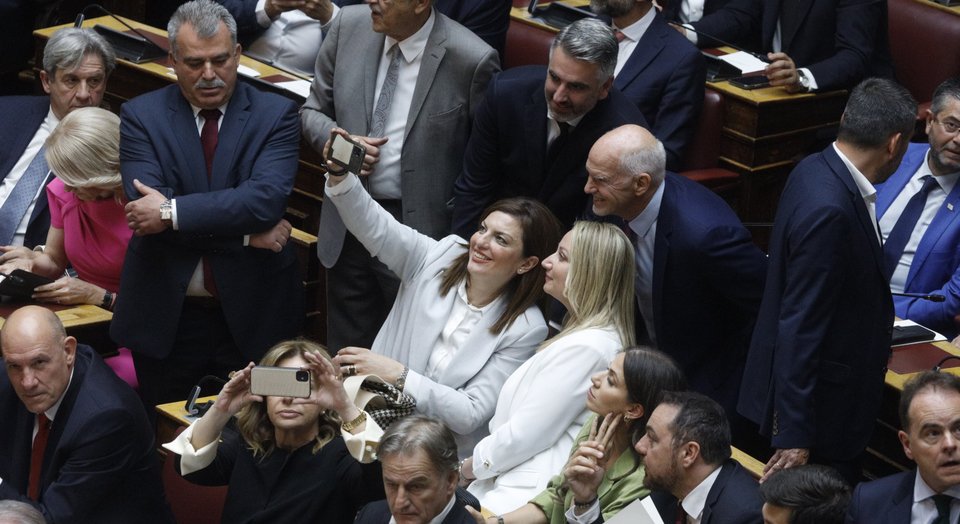 Και ο Γιώργος Παπανδρέου δεν αντιστάθηκε στην πρόσκληση για μία selfie