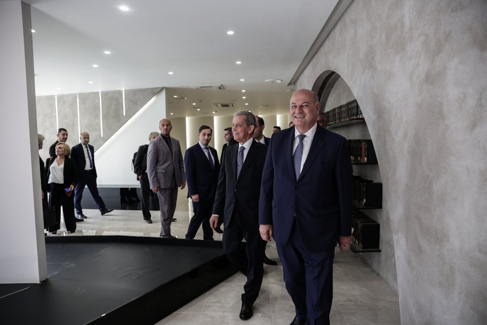 O Κωνσταντίνος Τσιάρας και ο Φίλιππος Σπυρόπουλος στην τελετή παράδοσης-παραλαβής στο υπουργείο Δικαιοσύνης / EUROKINISSI