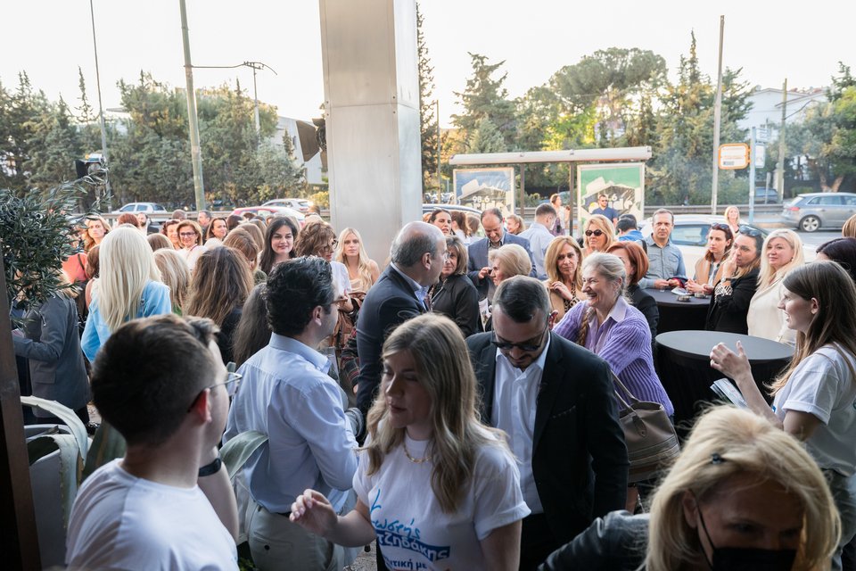 Κόσμος στην εκδήλωση του Κωστή Χατζηδάκη που αφιερώθηκε στις γυναίκες