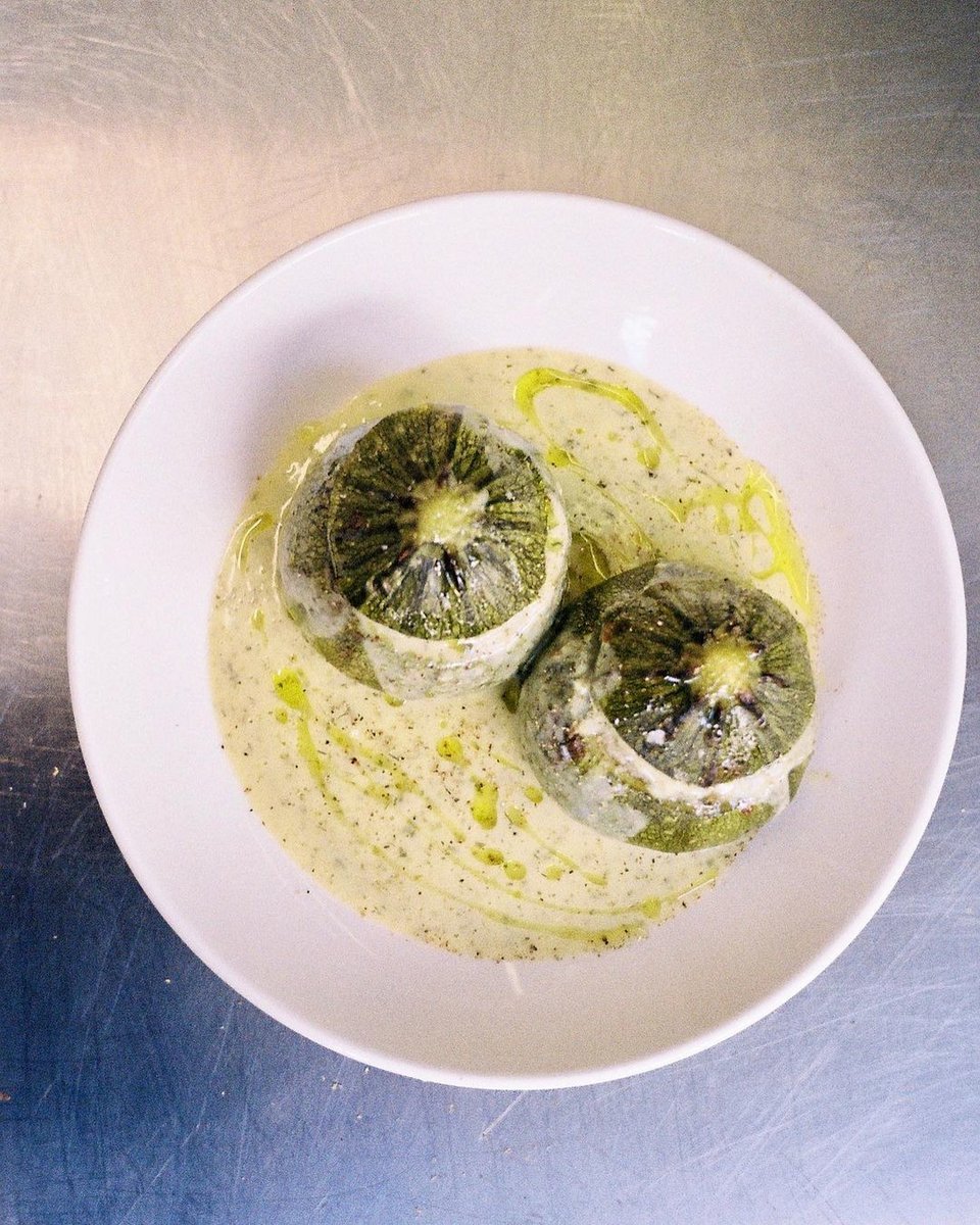 Κολοκυθάκια γεμιστά.