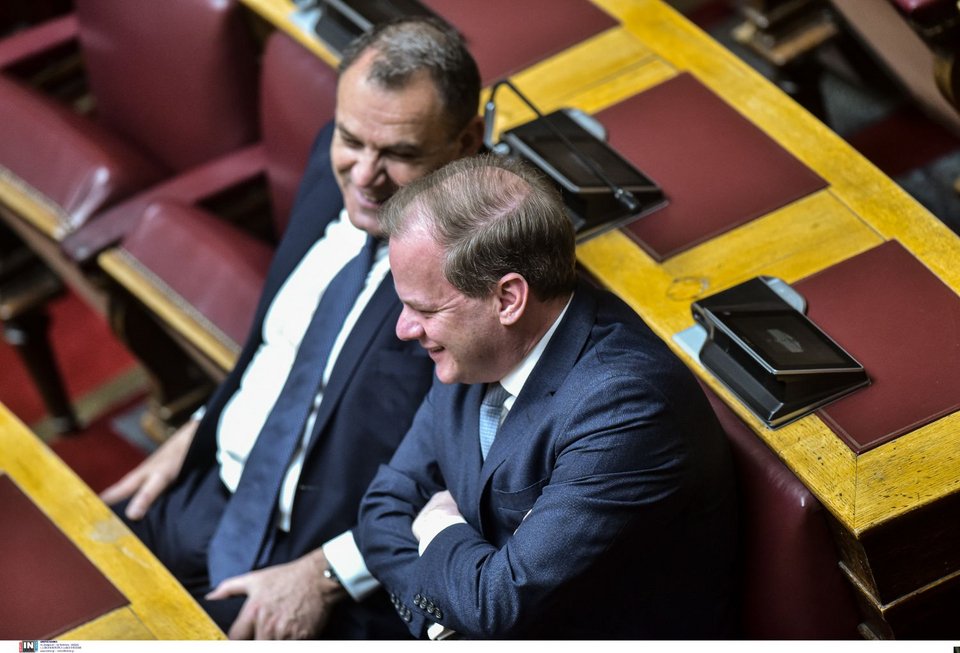 Δυο βορειοελλαδίτης στα διπλανά έδρανα: Νίκος Παναγιωτόπουλος-Κώστας Καραμανλής