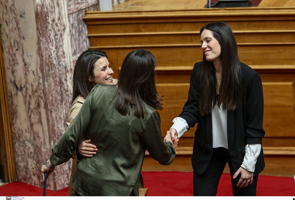 Καλωσόρισμα και από την Νίκη Κεραμέως