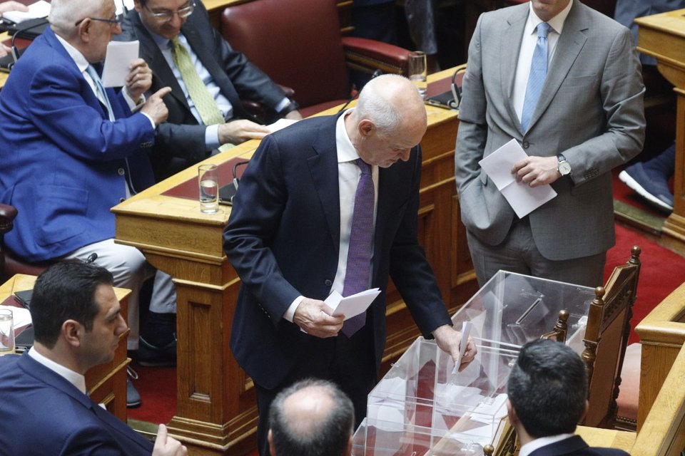 Και η στιγμή που ψήφισε ο Γιώργος Παπανδρέου