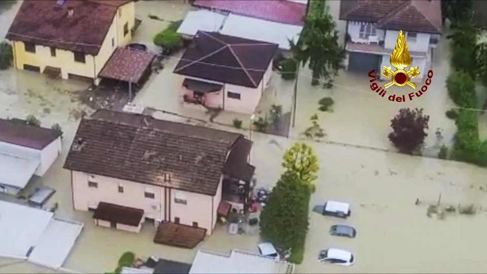 Πλημμύρες με πέντε νεκρούς στη Ιταλία, Εμίλια Ρομάνια