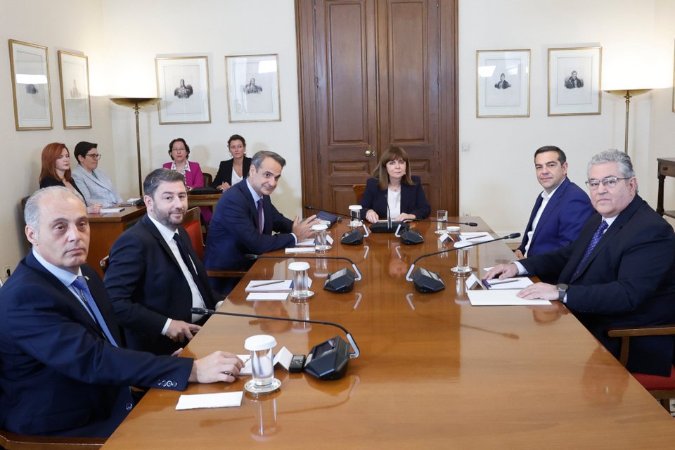 H σύσκεψη των πολιτικών αρχηγών / EUROKINISSI