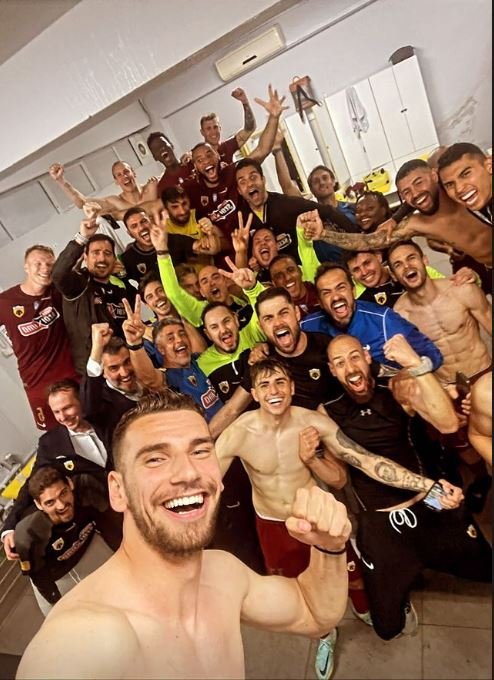 Η selfie της ΑΕΚ στα αποδυτήρια του «Κλεάνθης Βικελίδης» / Instagram