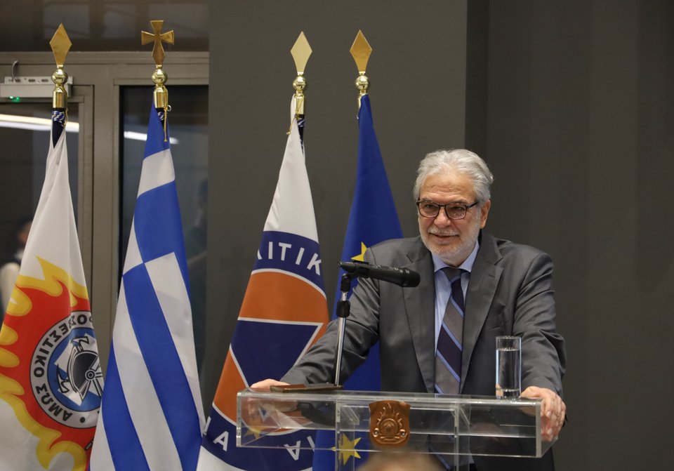 O Χρήστος Στυλιανίδης μιλάει κατά την παράδοση-παραλαβή
