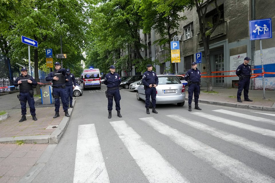 Βελιγράδι, μακελειό σε δημοτικό σχολείο
