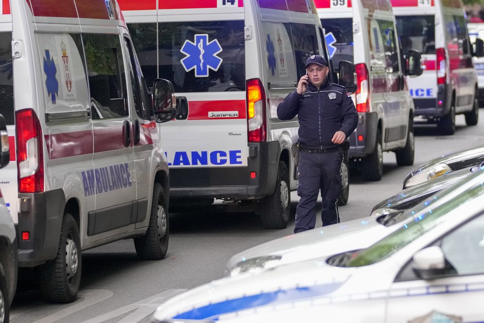 Βελιγράδι, μακελειό σε δημοτικό σχολείο