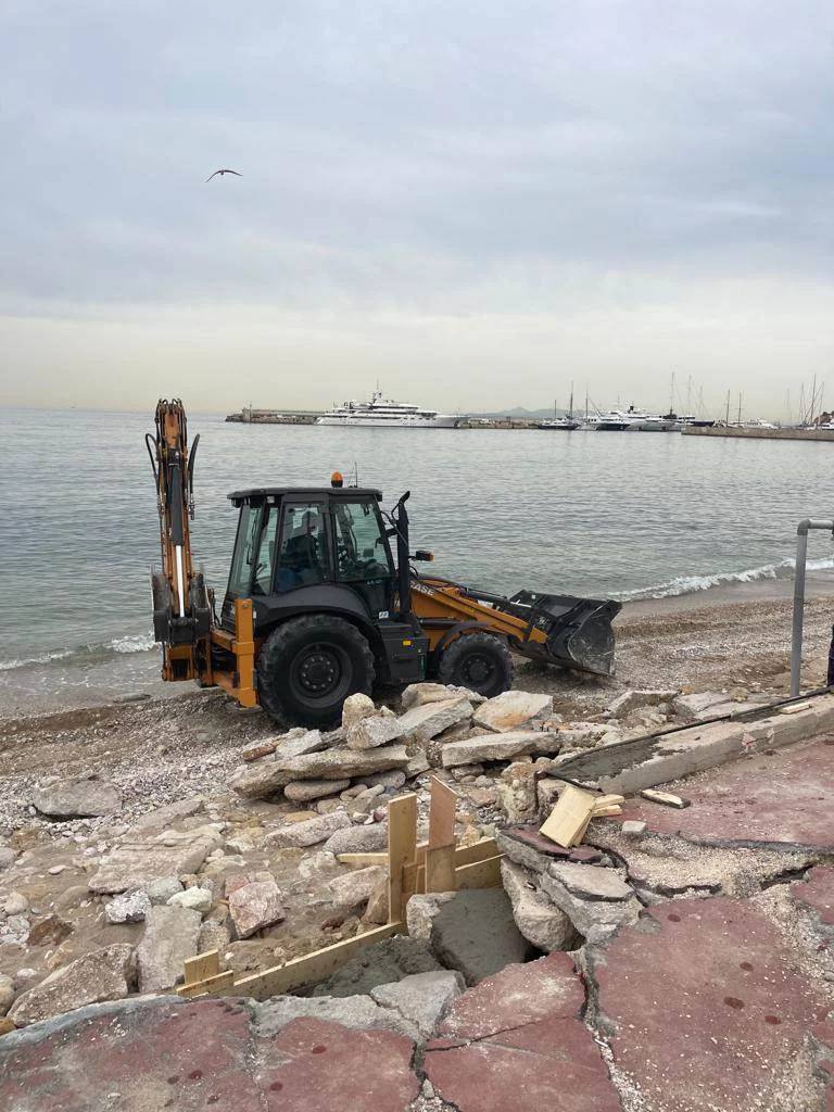 Δήμος Πειραιά: Διαμόρφωση της παραλίας Βοτσαλάκια και εκτεταμένες εργασίες