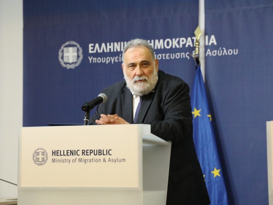 Ο υπηρεσιακός υπουργός Μετανάστευσης και Ασύλου, κ. Δανιήλ Εσδράς
