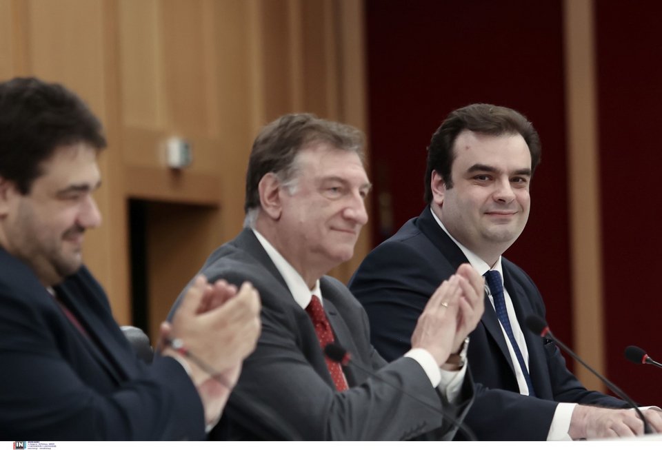 Τελετή παράδοσης - παραλαβής του υπουργείου Ψηφιακής Διακυβέρνησης από τον υπουργό Κυριάκο Πιερρακάκη στον υπηρεσιακό υπουργό Σωκράτη Κάτσικα, Παρασκευή 26 Μαΐου 2023