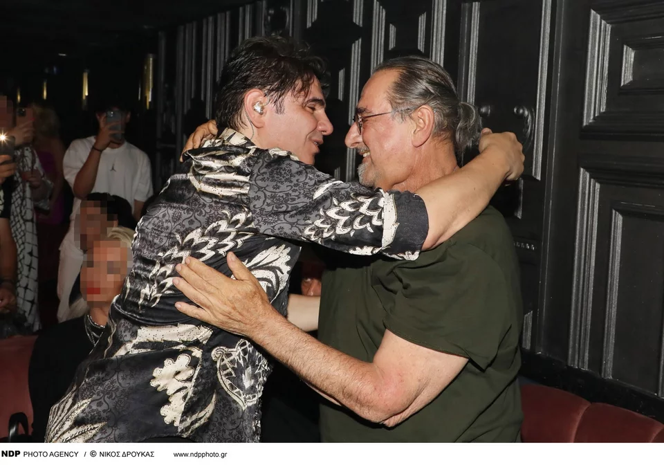 Ο Βασίλης Καρράς με τον Νίκο Κουρκούλη