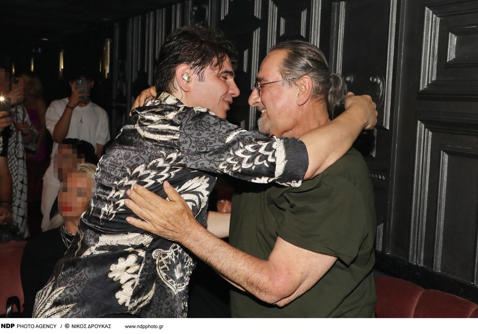 Ο Βασίλης Καρράς με τον Νίκο Κουρκούλη