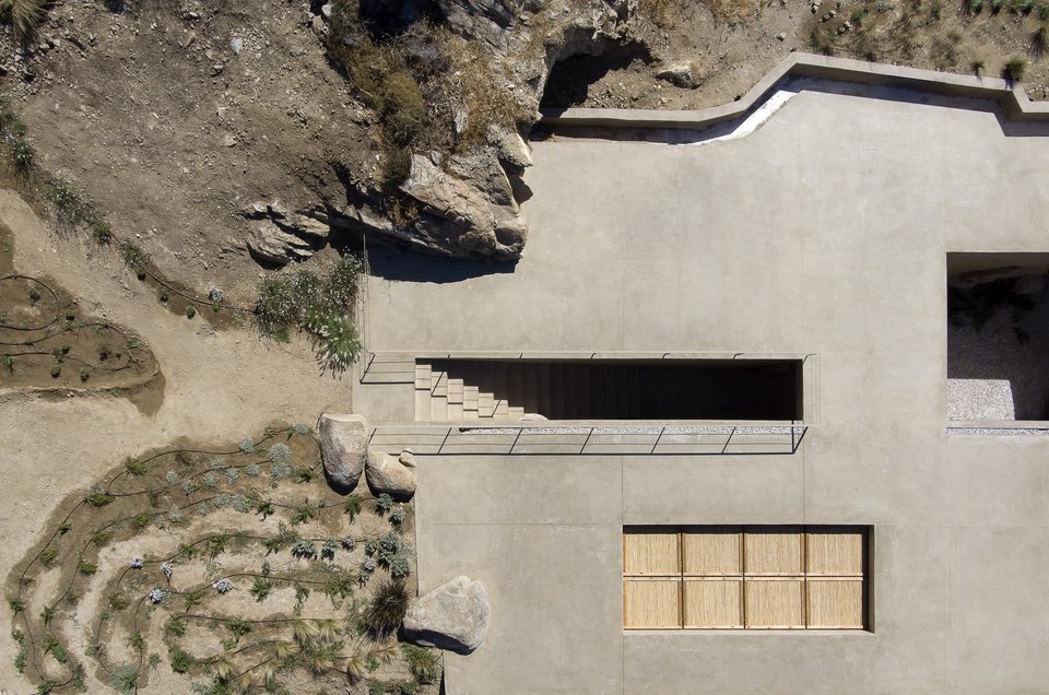 Η είσοδος στο συγκρότημα  / Φωτογραφία: Panagiotis Voumvakis