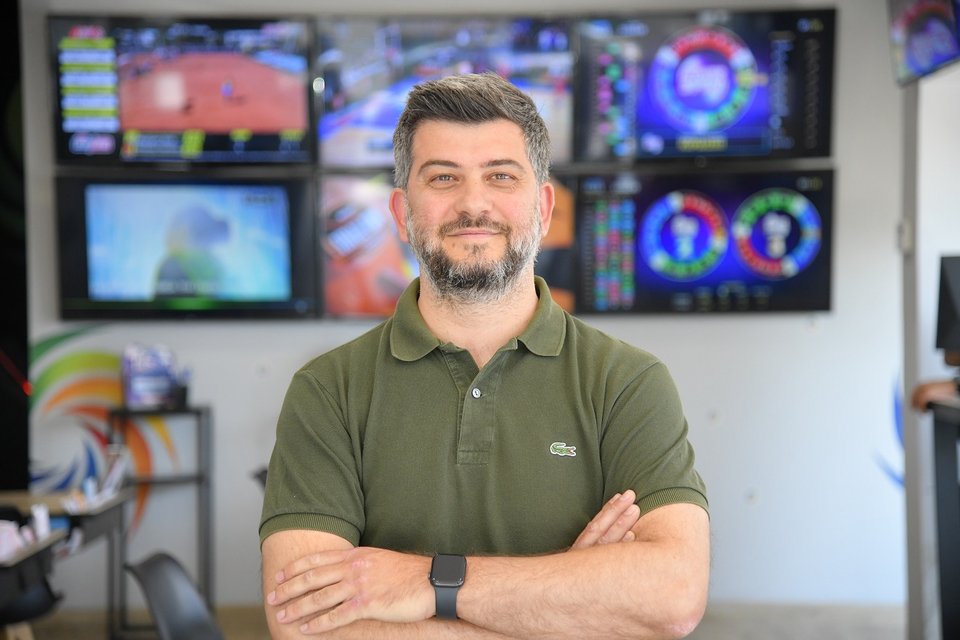 Κωνσταντίνος Σταράκης – Ιδιοκτήτης καταστήματος ΟΠΑΠ στη Βούλα 